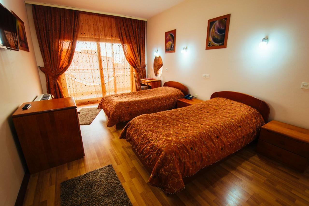 Hotel Kristal Palas Prilep Eksteriør billede
