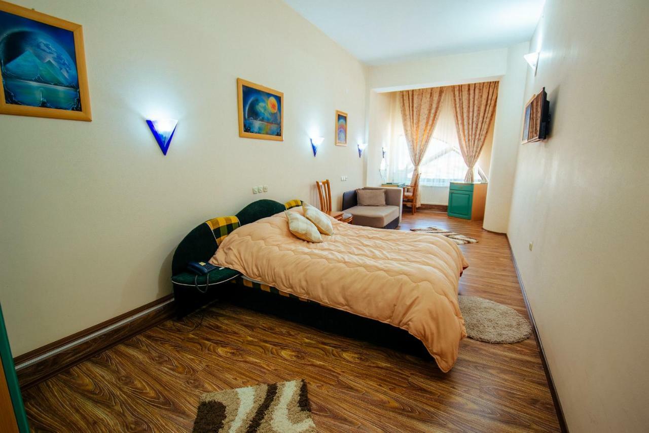 Hotel Kristal Palas Prilep Eksteriør billede