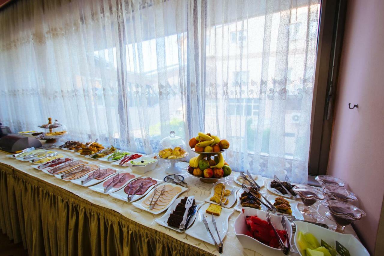 Hotel Kristal Palas Prilep Eksteriør billede